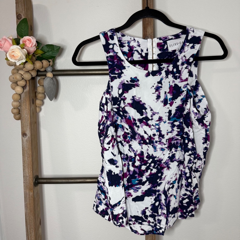 Olive and Oak Abstract Print Purple Blue White Sleeveless Blouse Size Medium